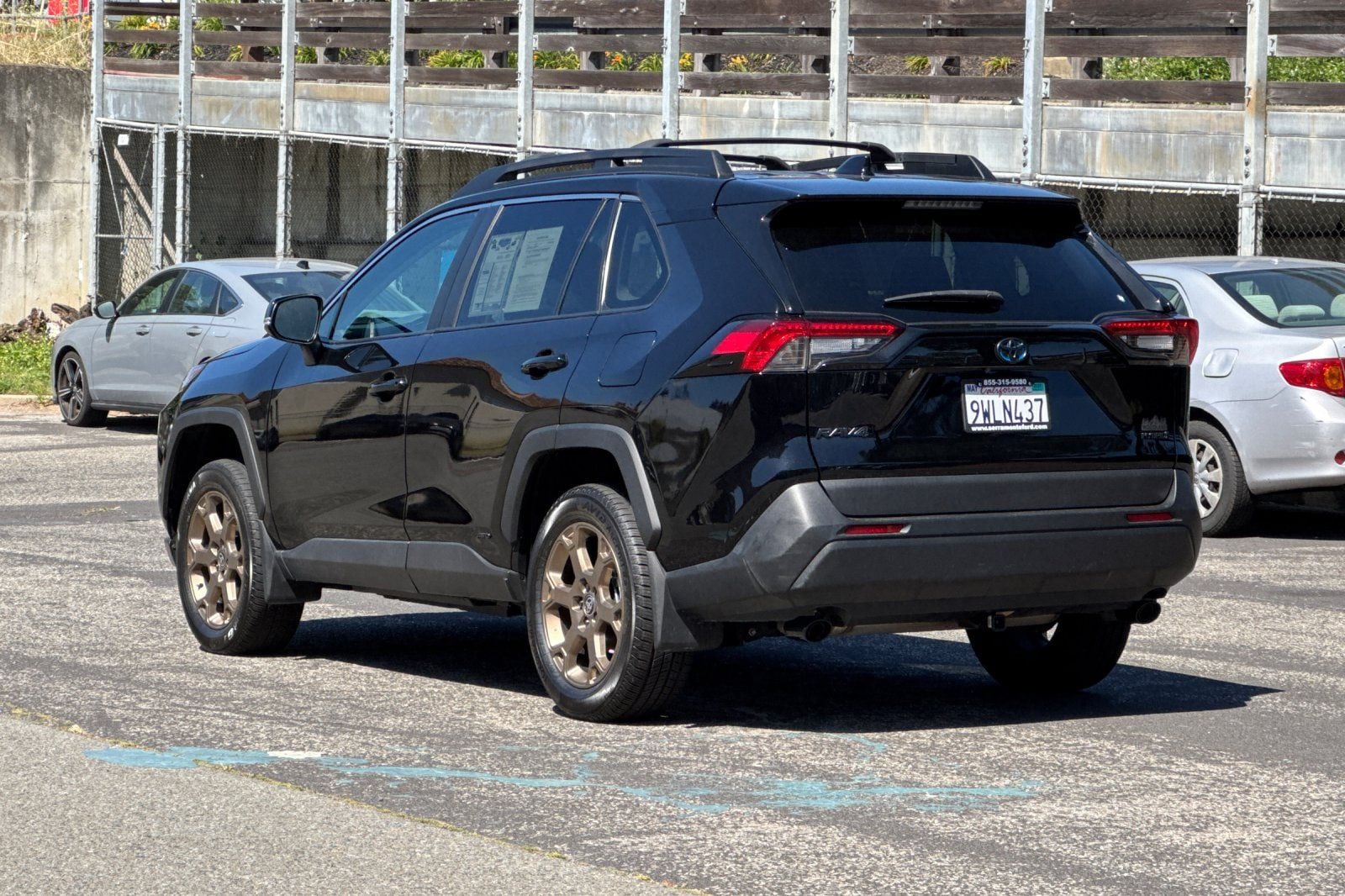 View vehicle photo 7