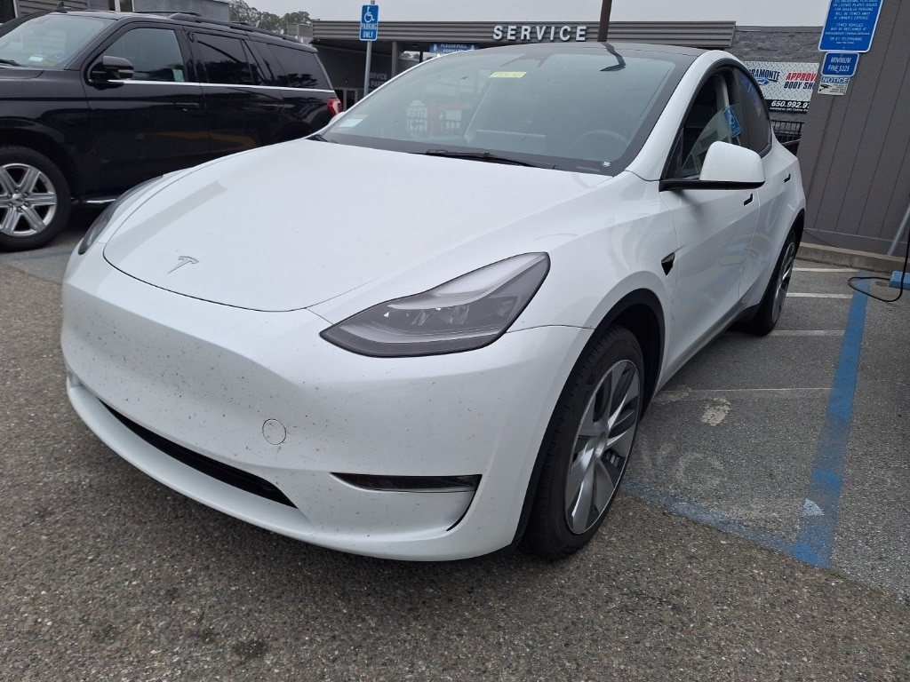 Used 2023 Tesla Model Y Long Range with VIN 7SAYGAEEXPF758483 for sale in Colma, CA