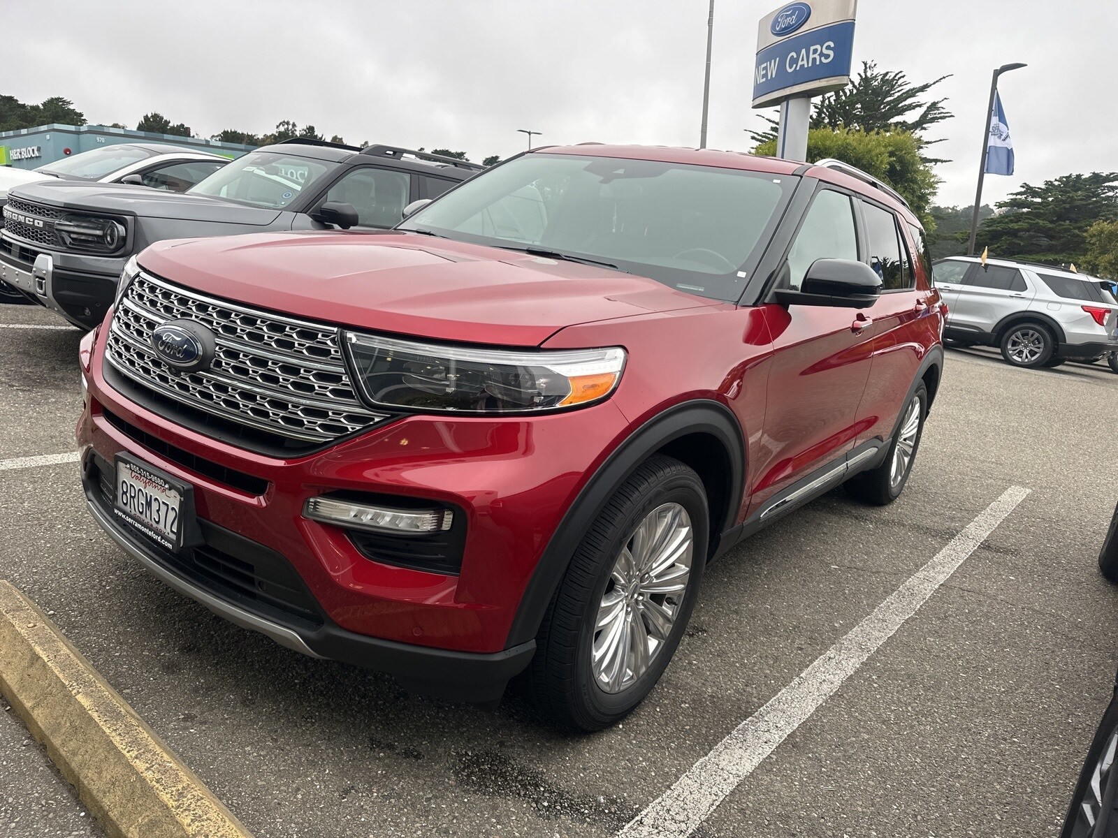 2020 Ford Explorer Limited photo 2
