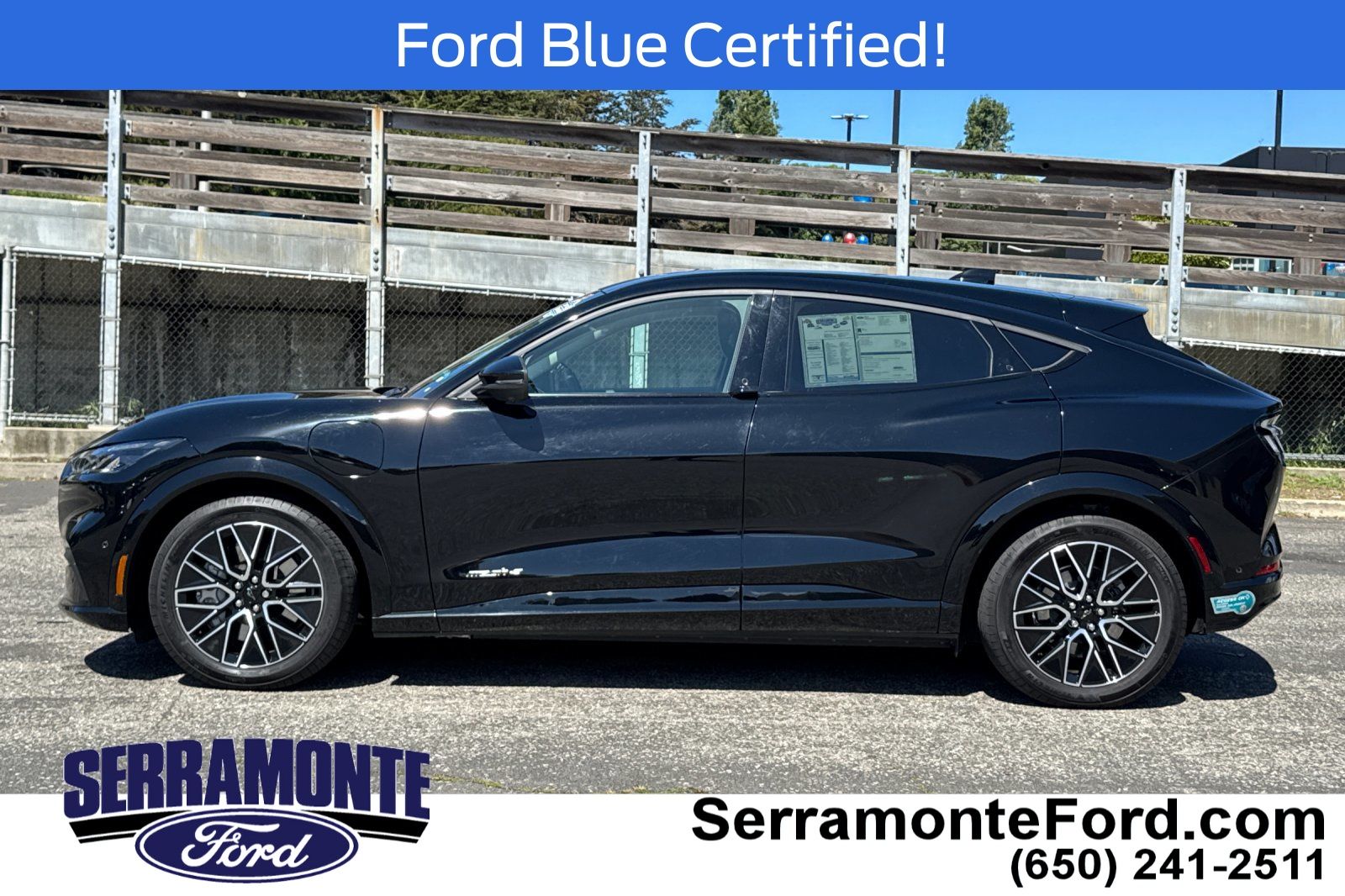 2024 Ford Mustang Mach-E Premium photo 3