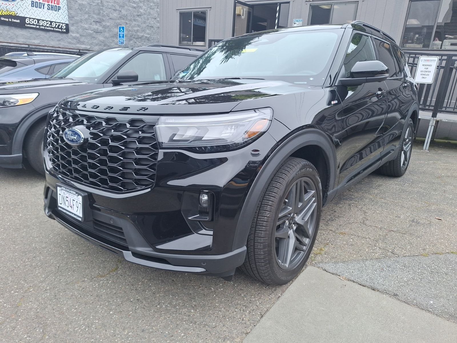 2026 Ford Explorer ST-Line photo 3
