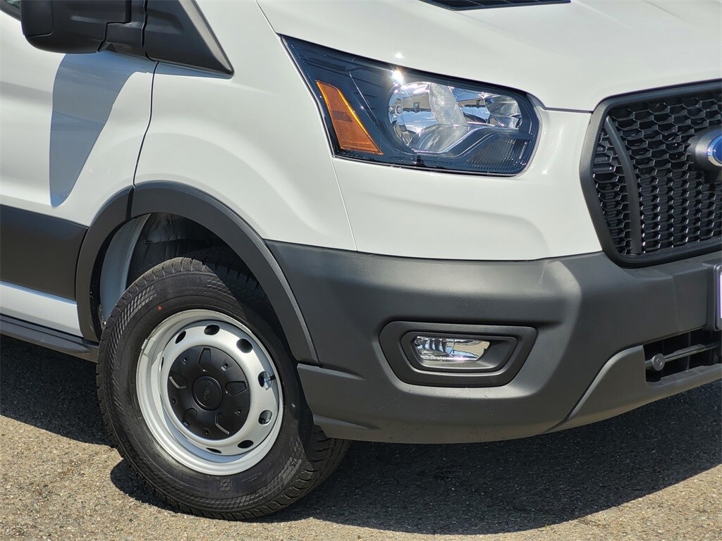 2025 Ford Transit photo 3
