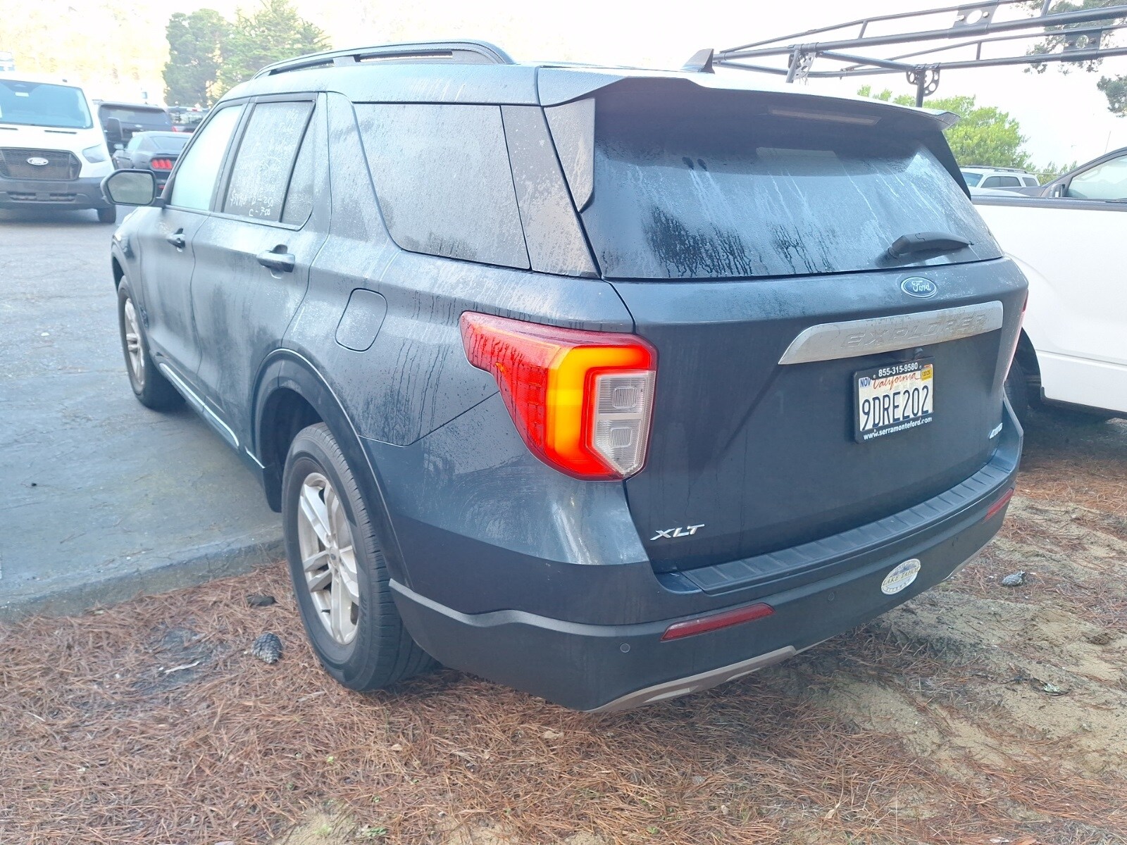 2022 Ford Explorer XLT photo 2