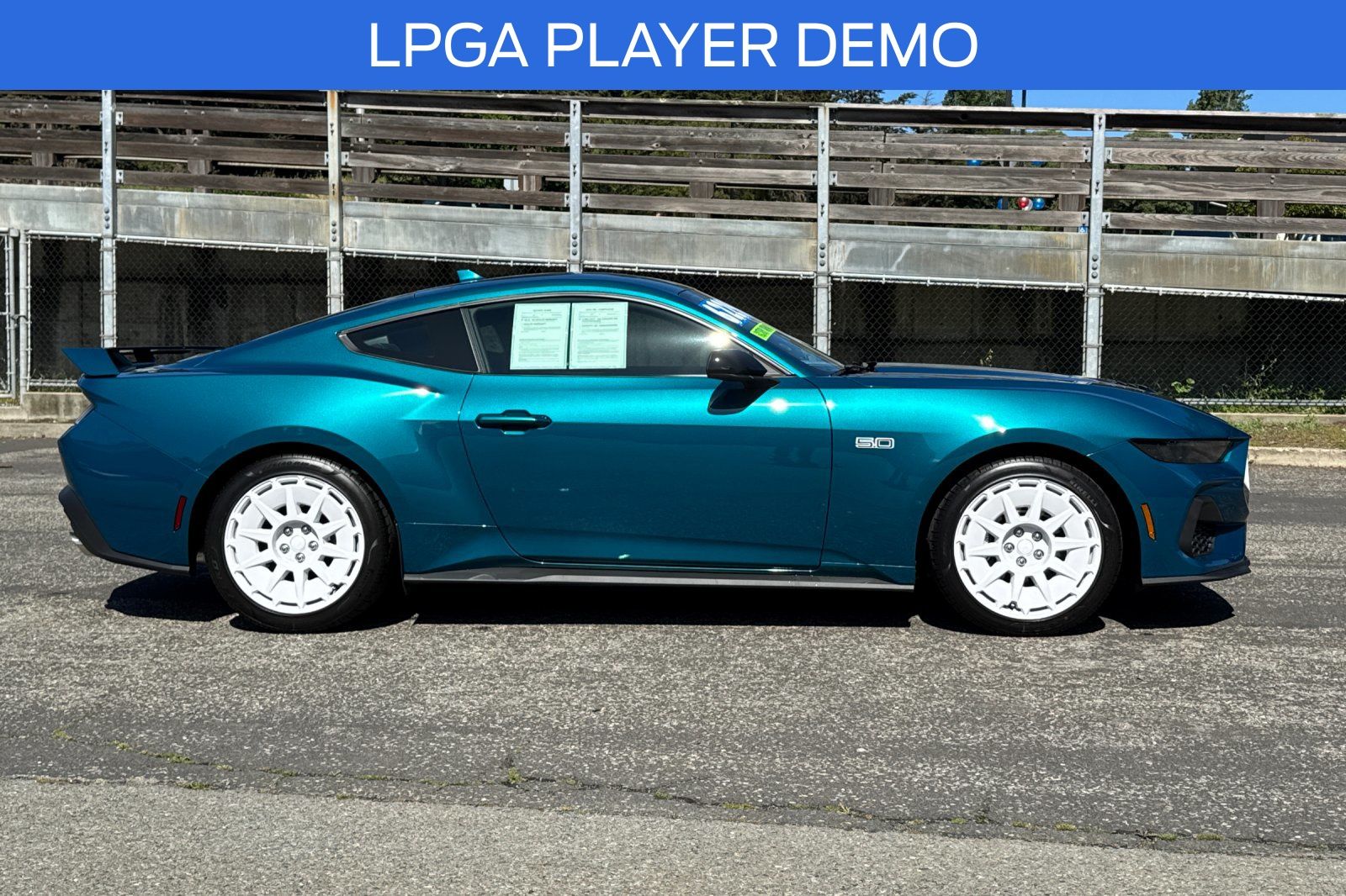 2026 Ford Mustang GT Premium V-8 cyl photo 2