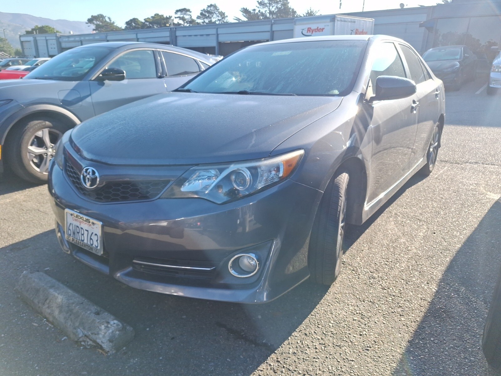 2012 Toyota Camry SE photo 3