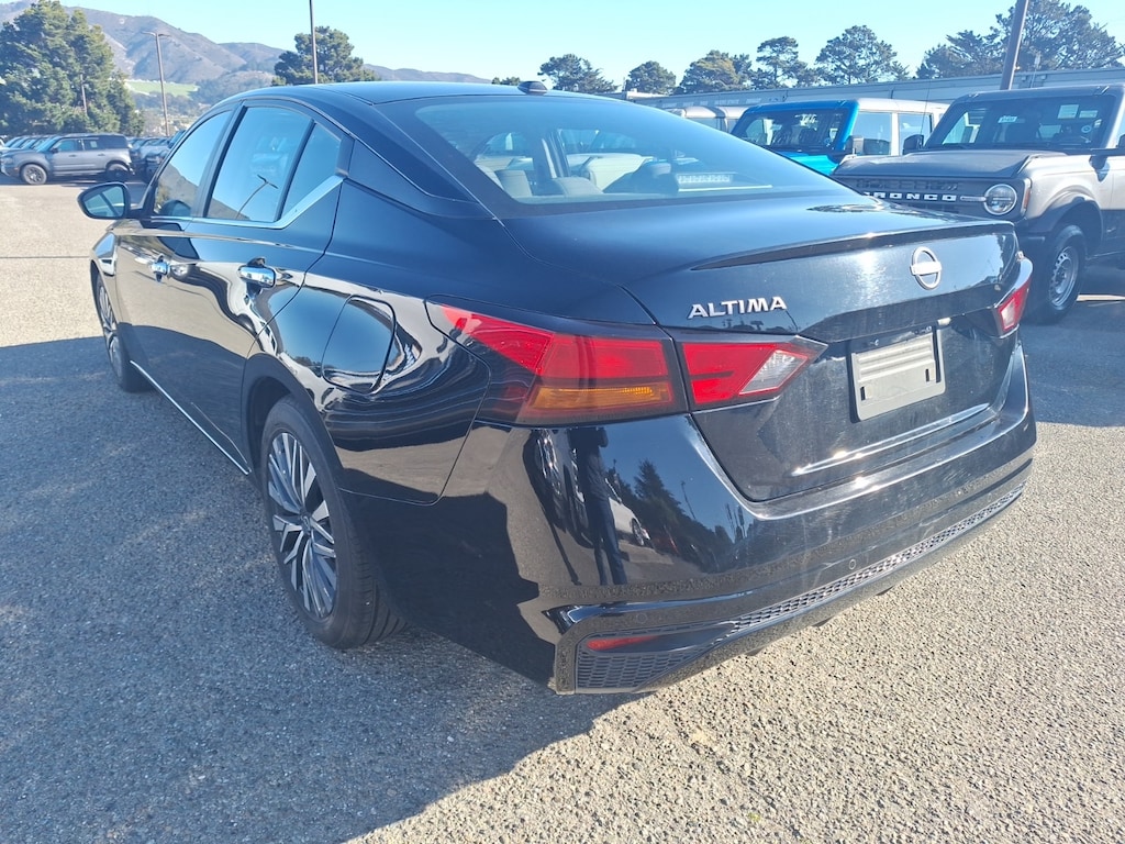 Used 2024 Nissan Altima 2.5 SV Sedan
