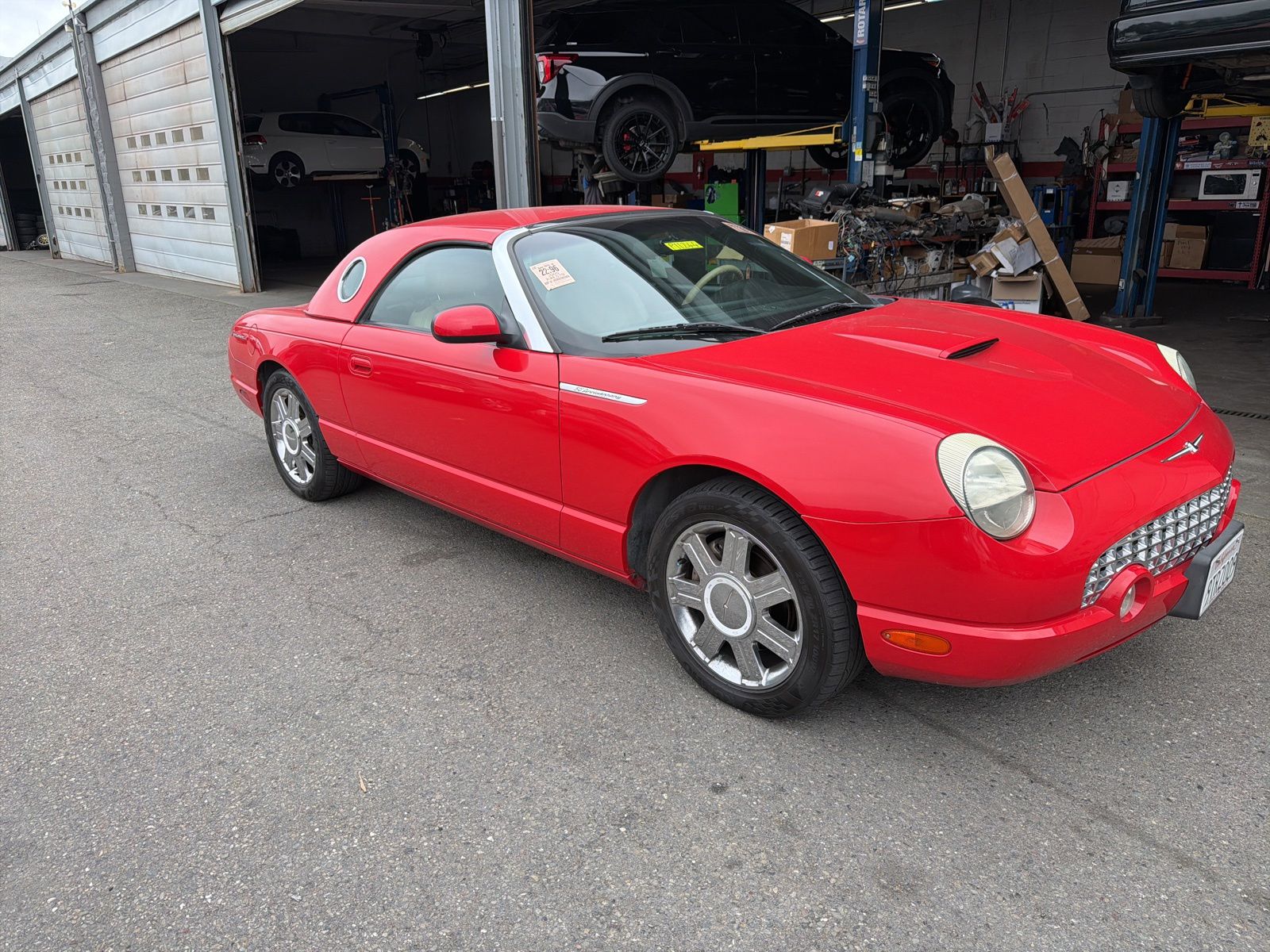 2005 Ford Thunderbird Base photo 4