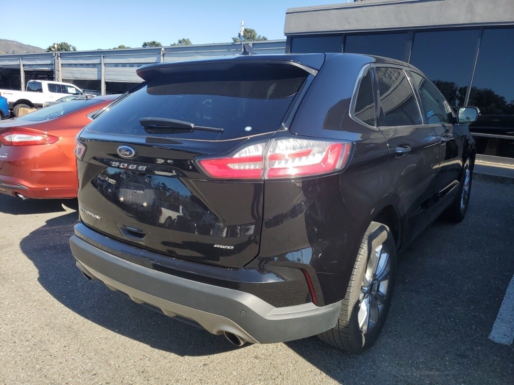 2023 Ford Edge Titanium photo 3