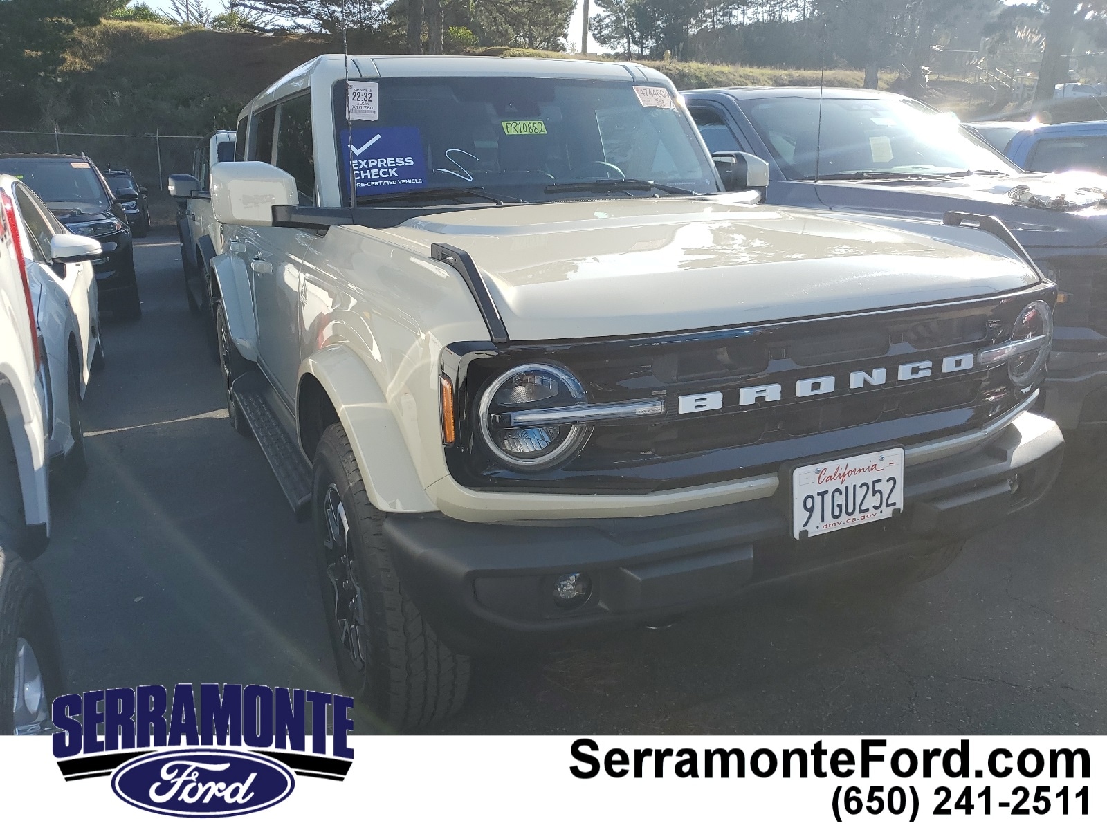 2025 Ford Bronco 4-Door Outer Banks's photo