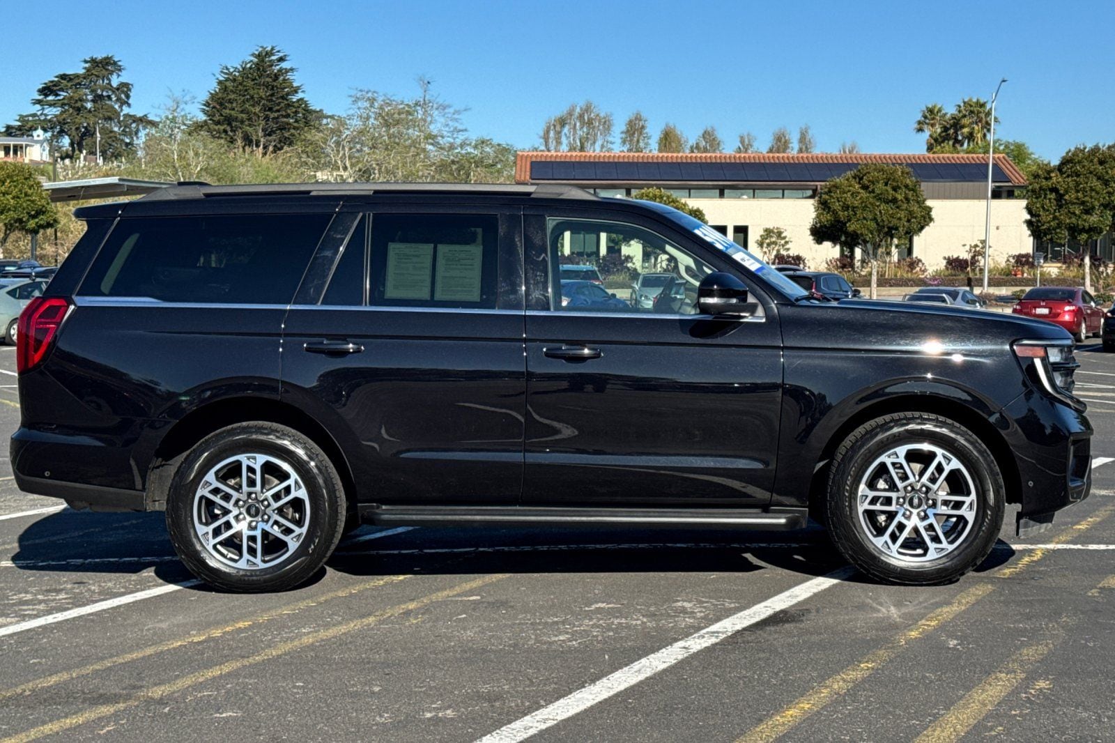 2025 Ford Expedition Active /7 Passenger Seats V-6 cyl photo 2