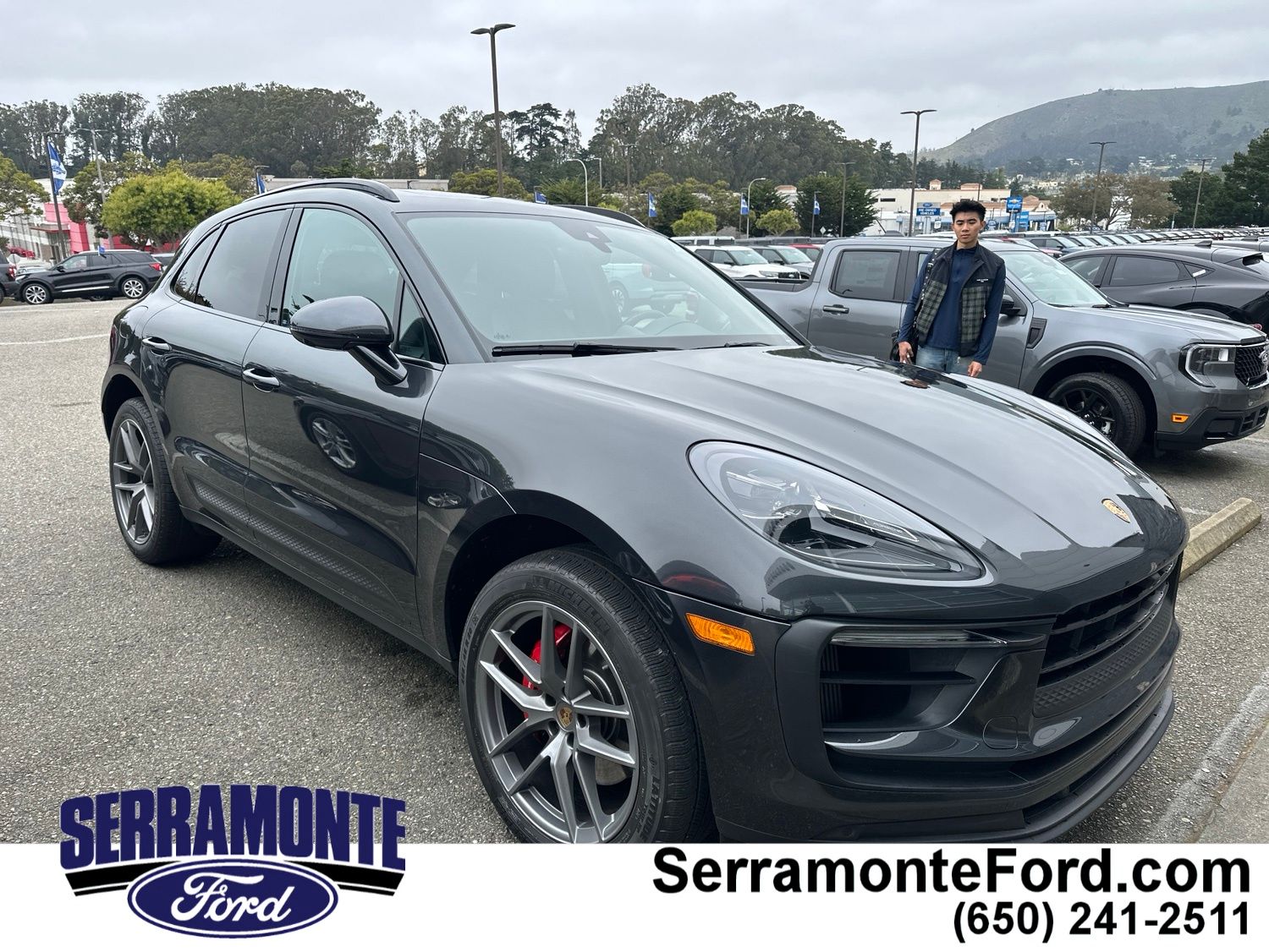 2022 Porsche Macan S's photo