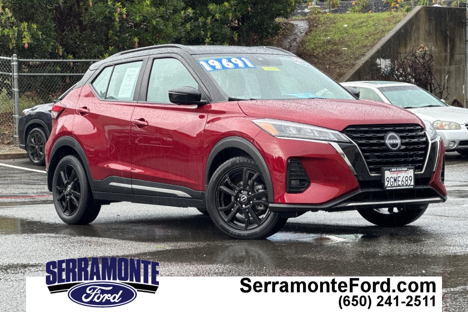 2023 Nissan Kicks SR