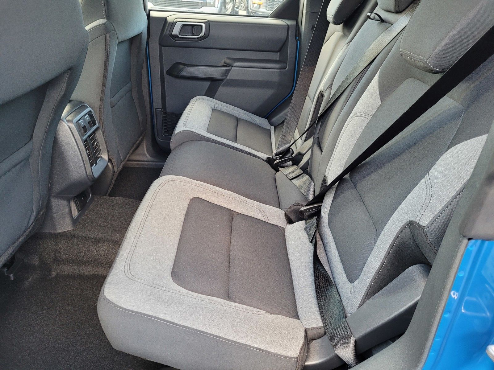 2025 Ford Bronco 4-Door Base - Photo 7