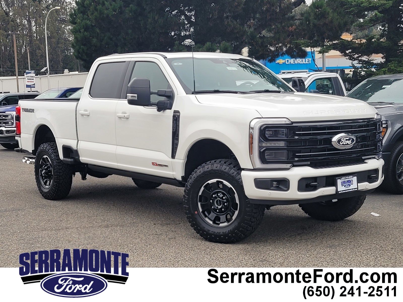 2027 Ford F-350 F-350&reg; Platinum&reg; Truck Crew Cab