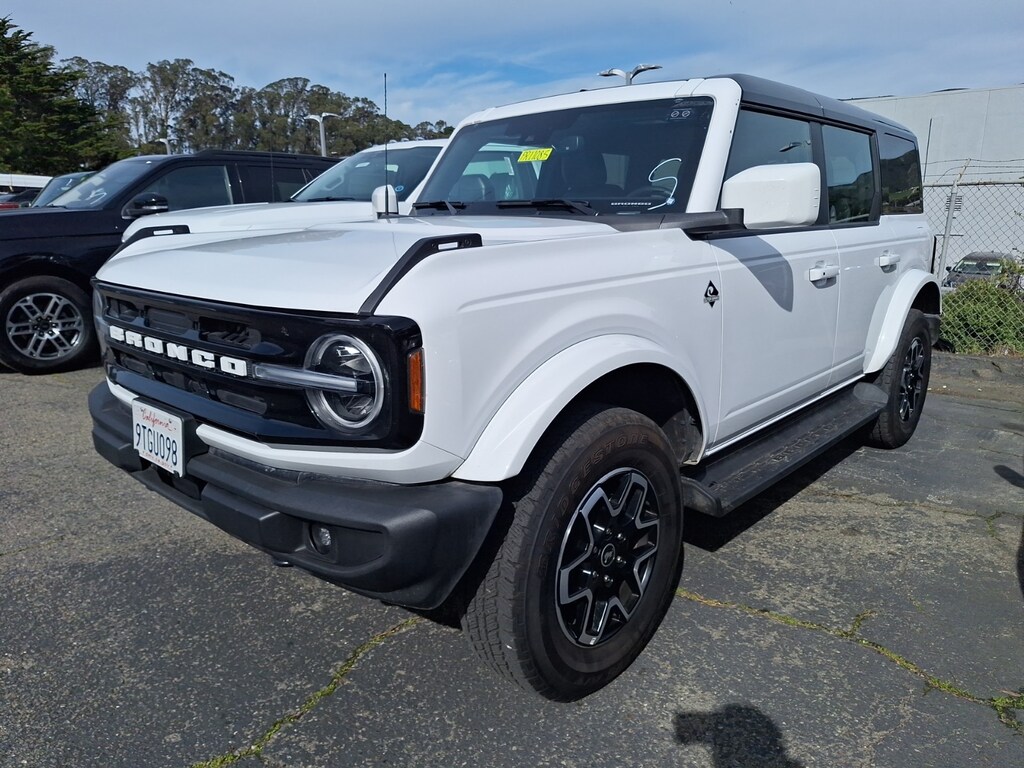 Certified 2025 Ford Bronco Outer Banks SUV