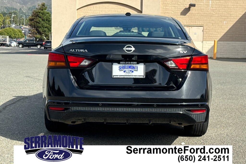 Used 2024 Nissan Altima 2.5 SV Sedan