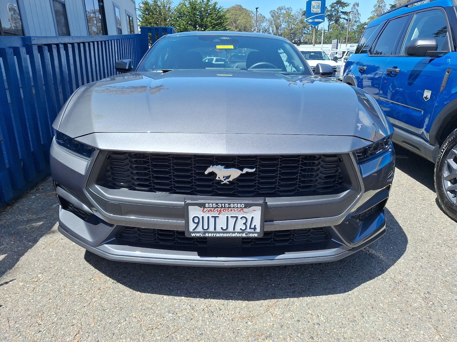 2025 Ford Mustang Ecoboost photo 2