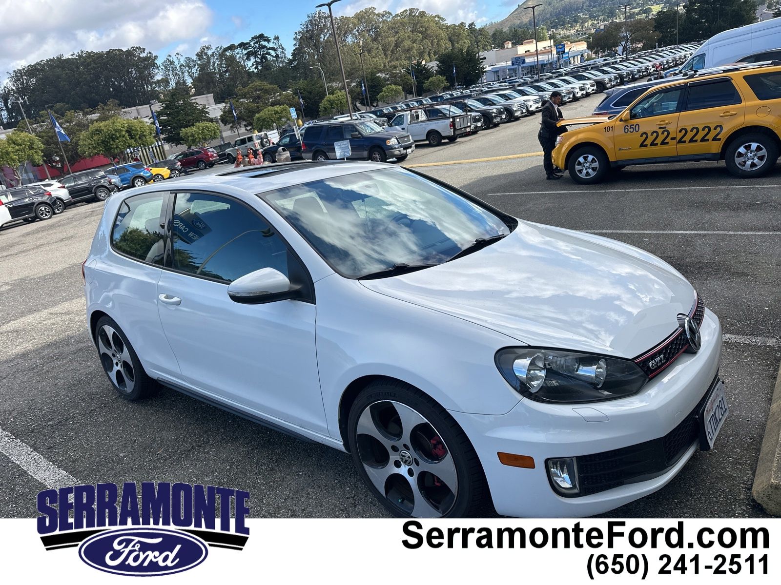 2011 Volkswagen Golf GTI -'s photo