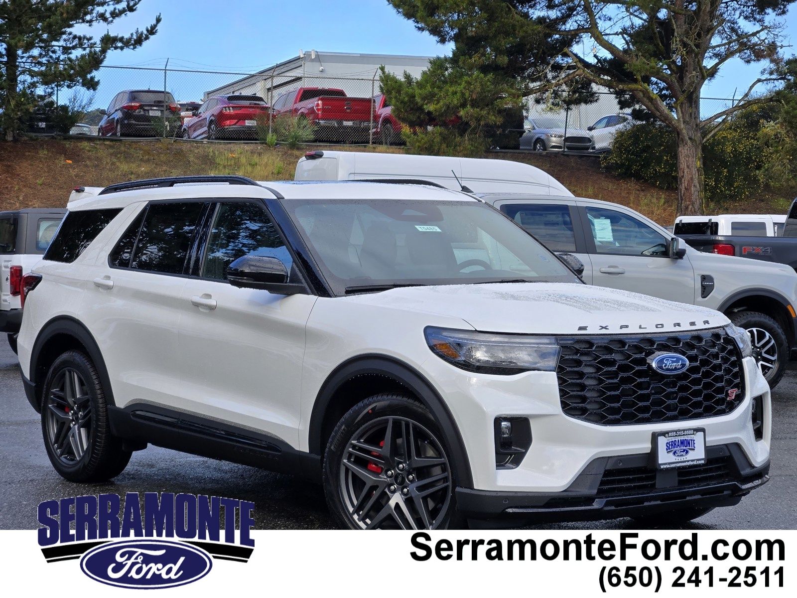 2026 Ford Explorer ST 4WD's photo