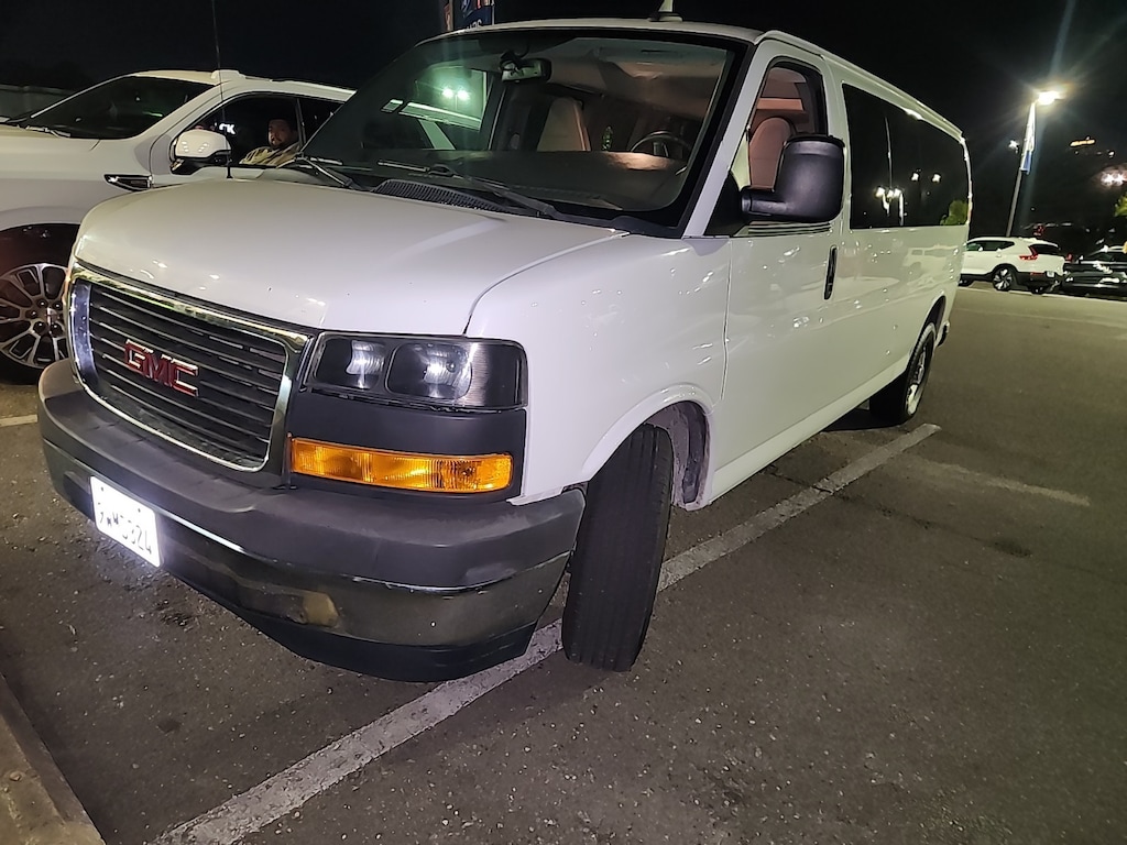Used 2018 GMC Savana 3500 LT w/11 Passenger Seat Van Extended Passenger Van