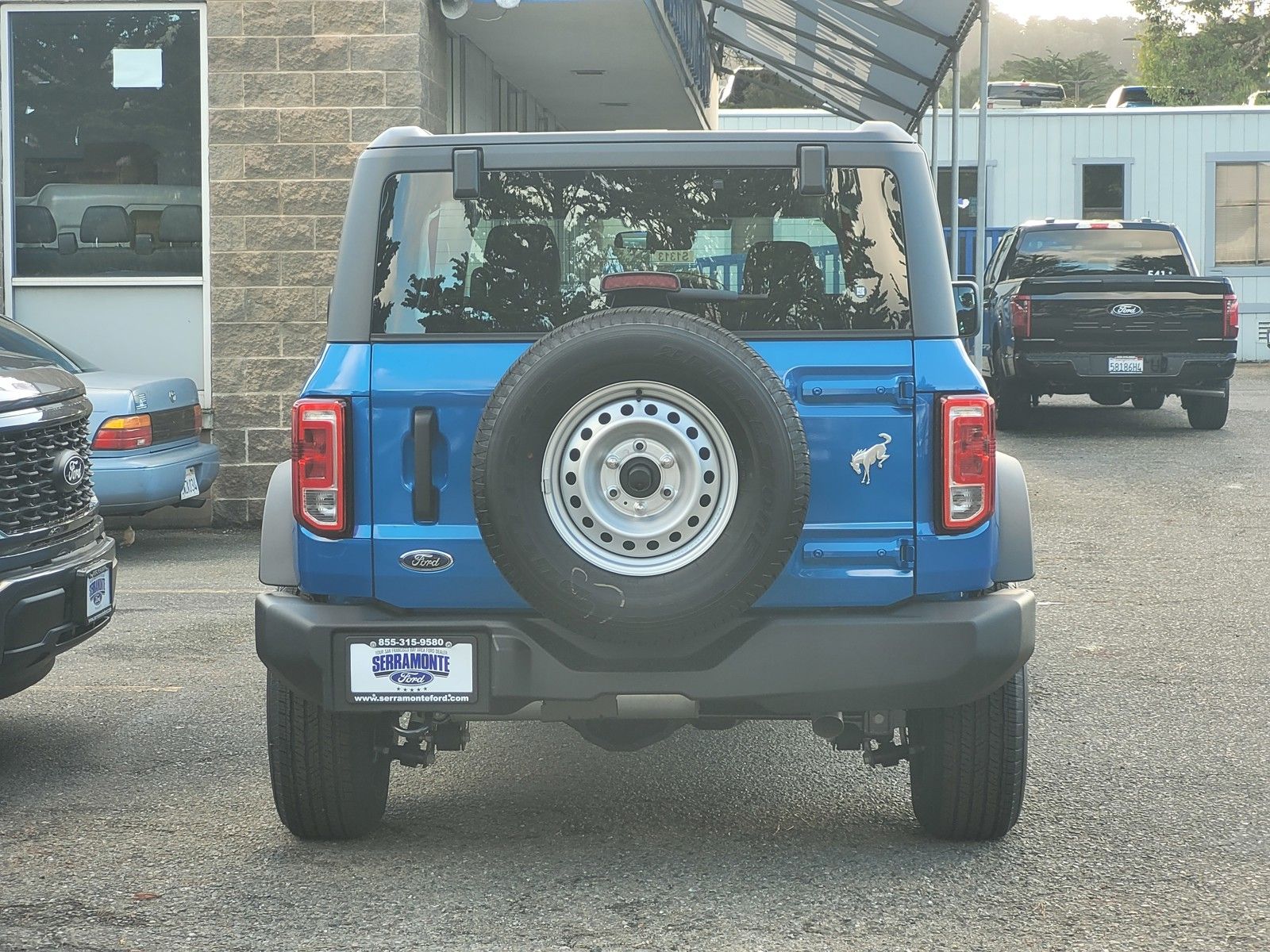 2025 Ford Bronco 4-Door Base - Photo 6