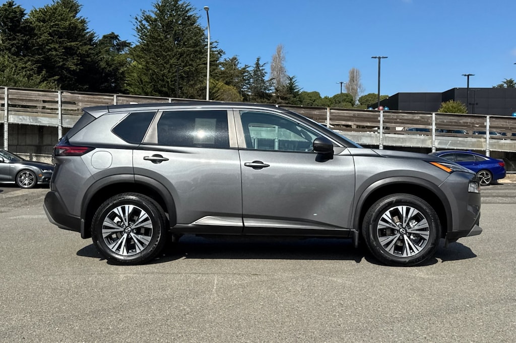 Used 2022 Nissan Rogue SV SUV