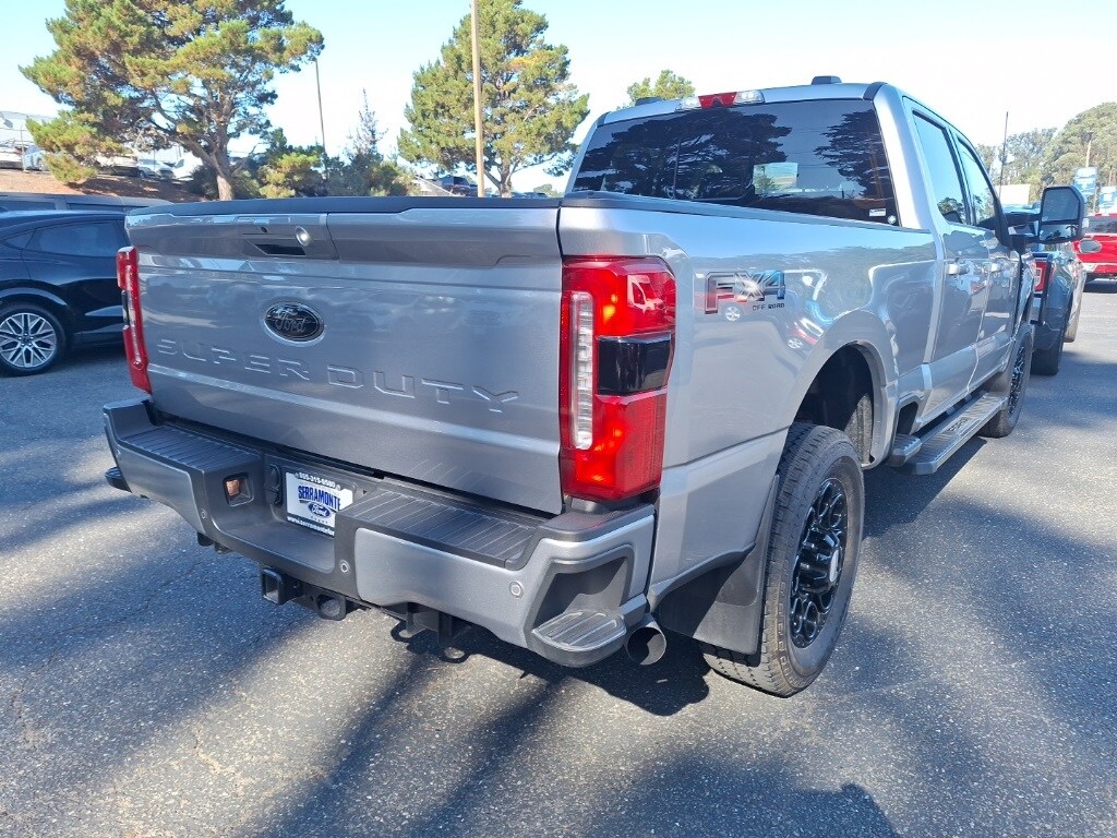 2024 Ford F-250 Lariat photo 3