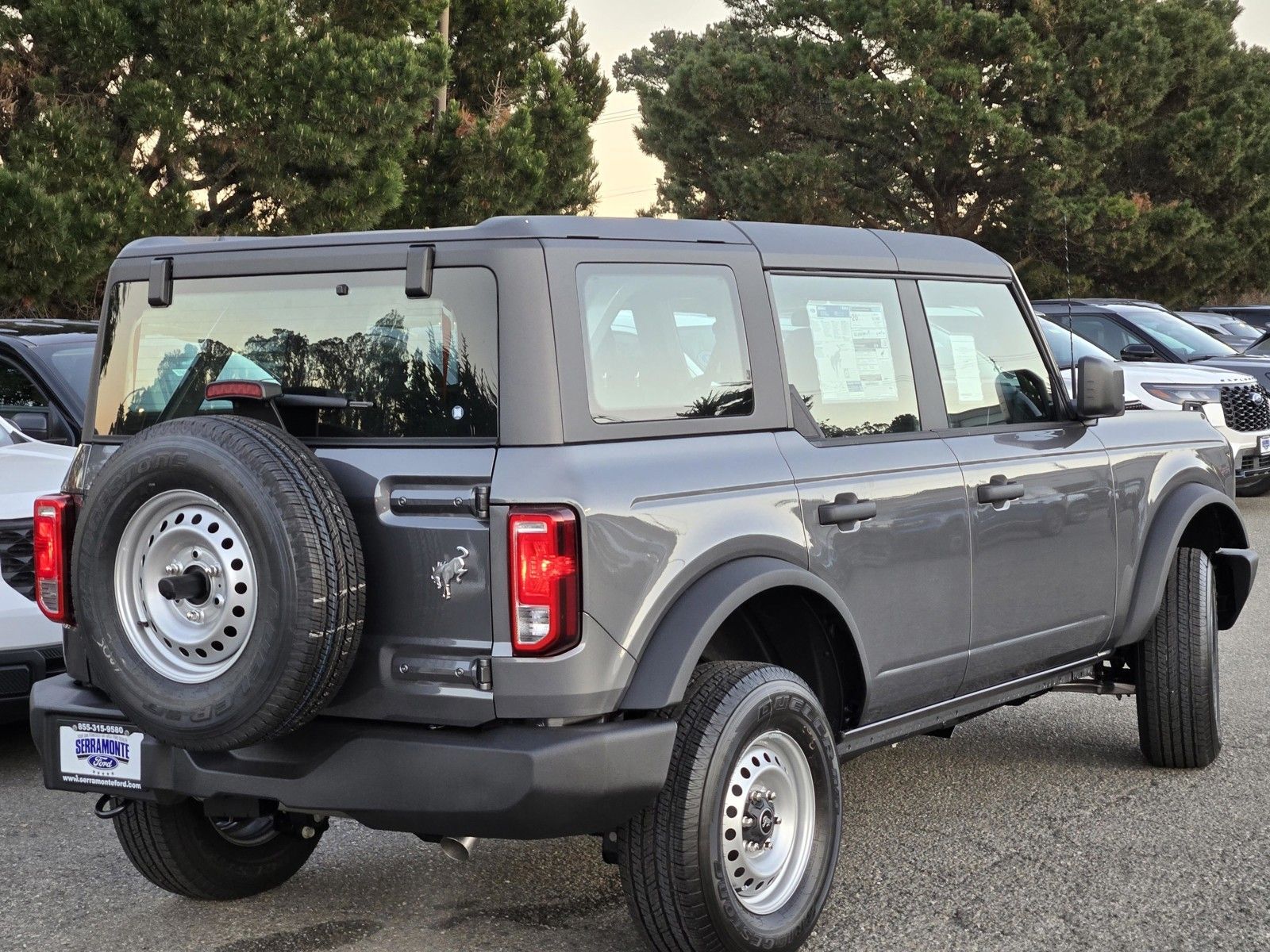 2025 Ford Bronco 4-Door Base - Photo 5