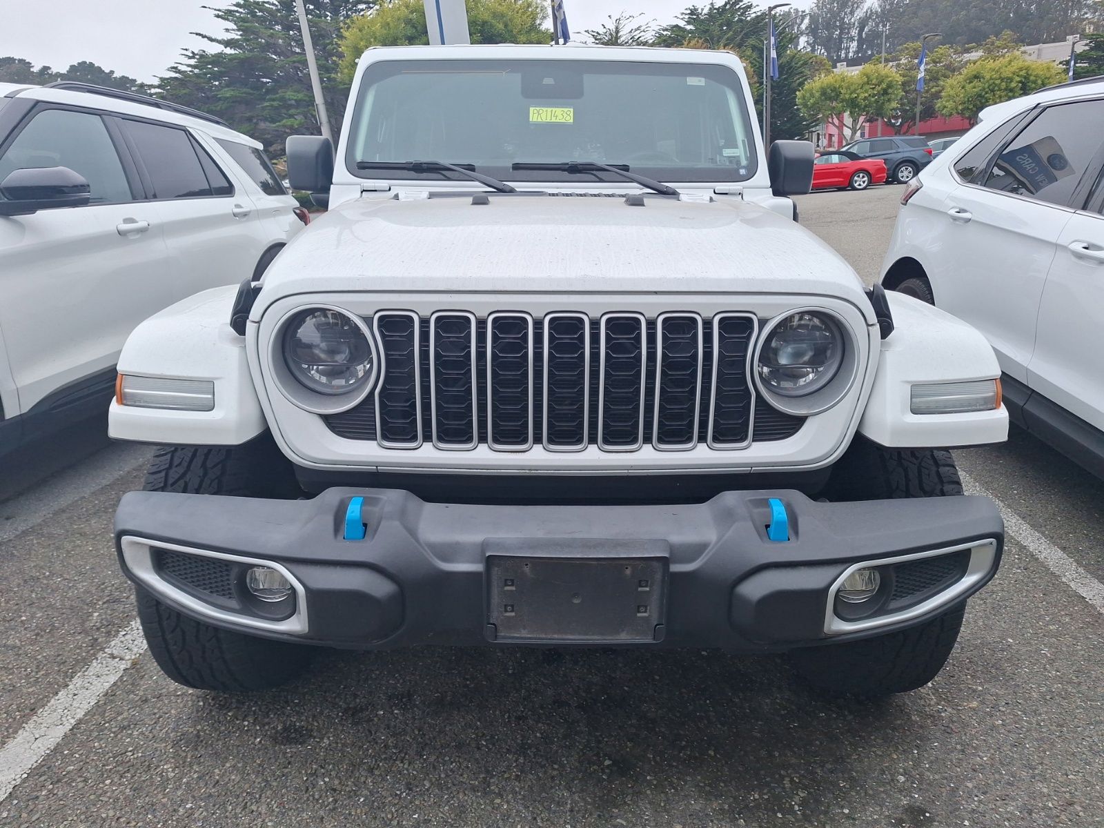 View vehicle photo 2