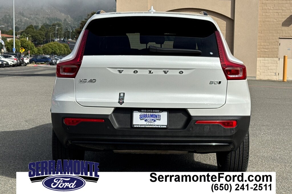 Used 2025 Volvo XC40 B5 Plus Dark Theme SUV