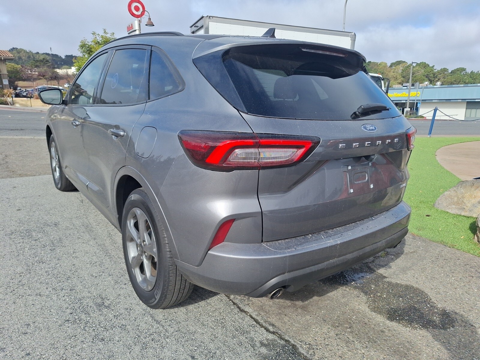 2024 Ford Escape ST-Line photo 2