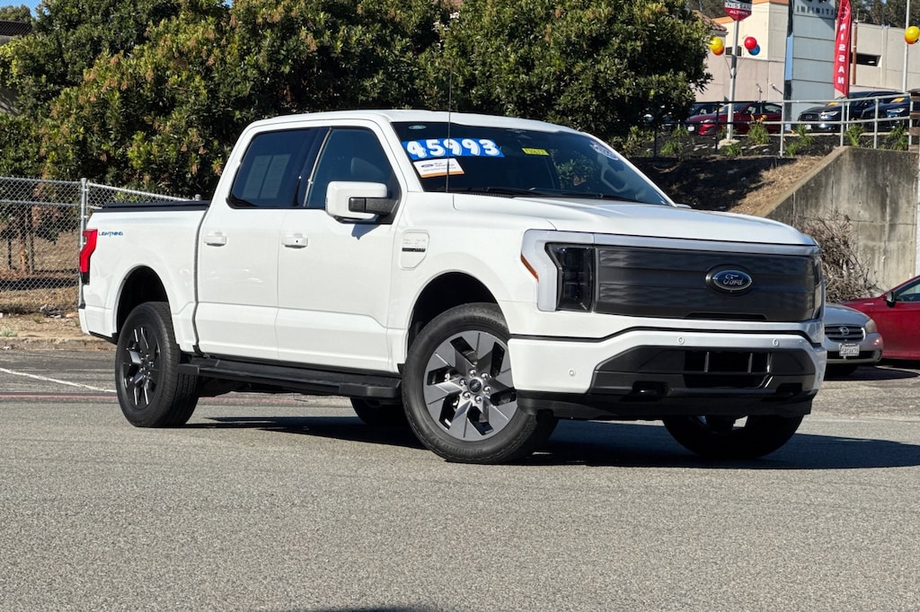 Certified 2023 Ford F-150 Lightning Lariat Truck SuperCrew Cab