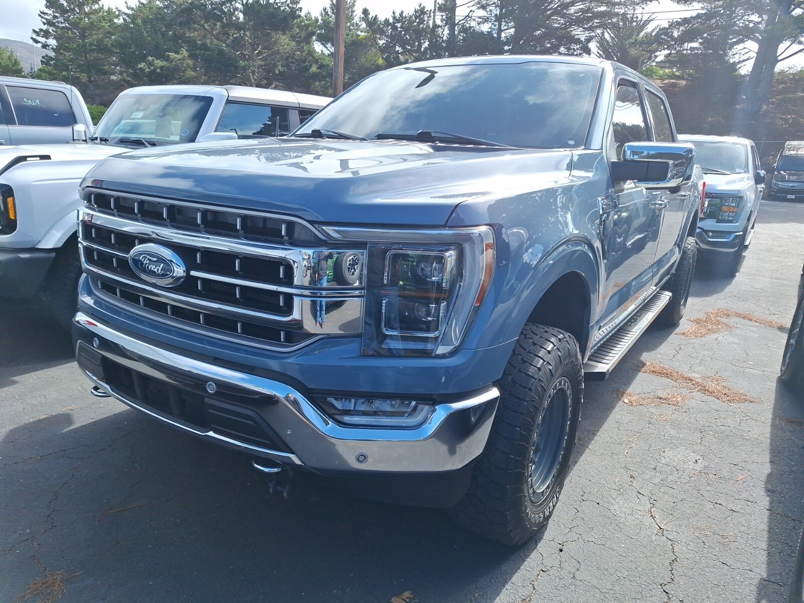 2023 Ford F-150 Lariat photo 2