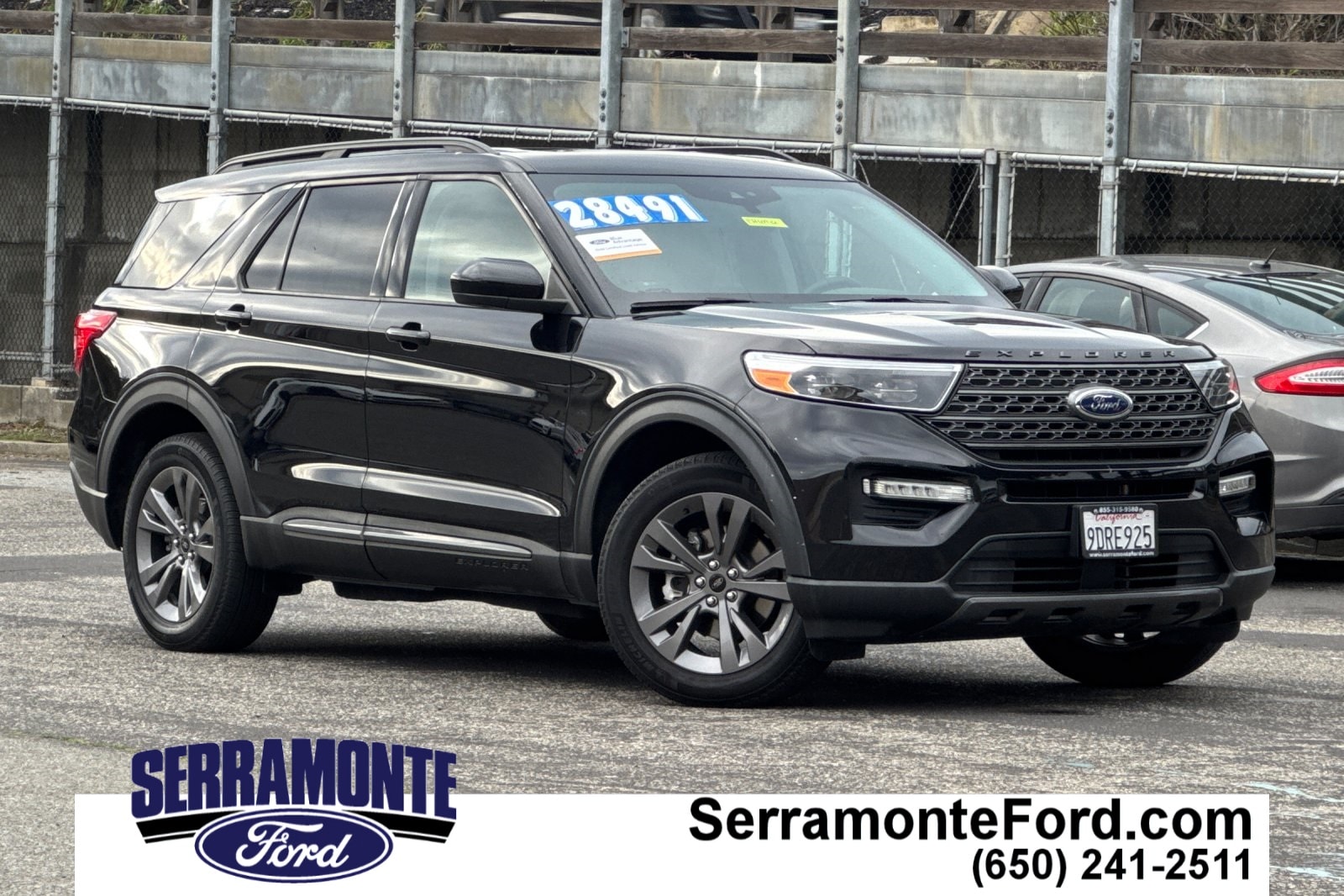 2022 Ford Explorer XLT's photo
