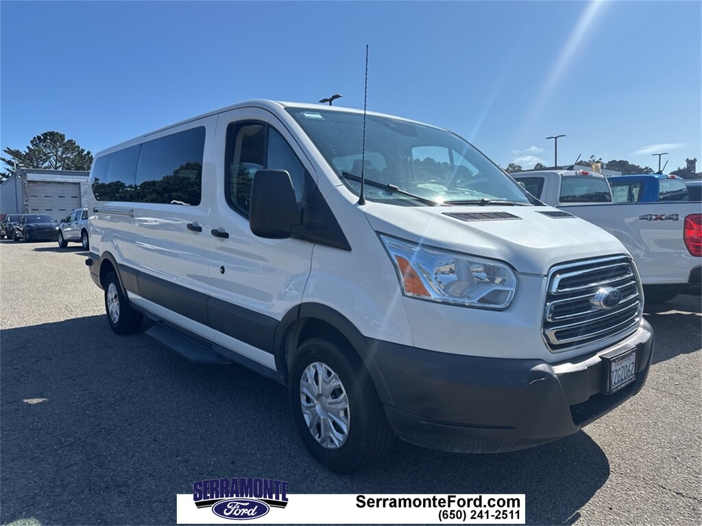 Used 2017 Ford Transit-350 XLT /15 Passenger Seat Wagon Low Roof Wagon