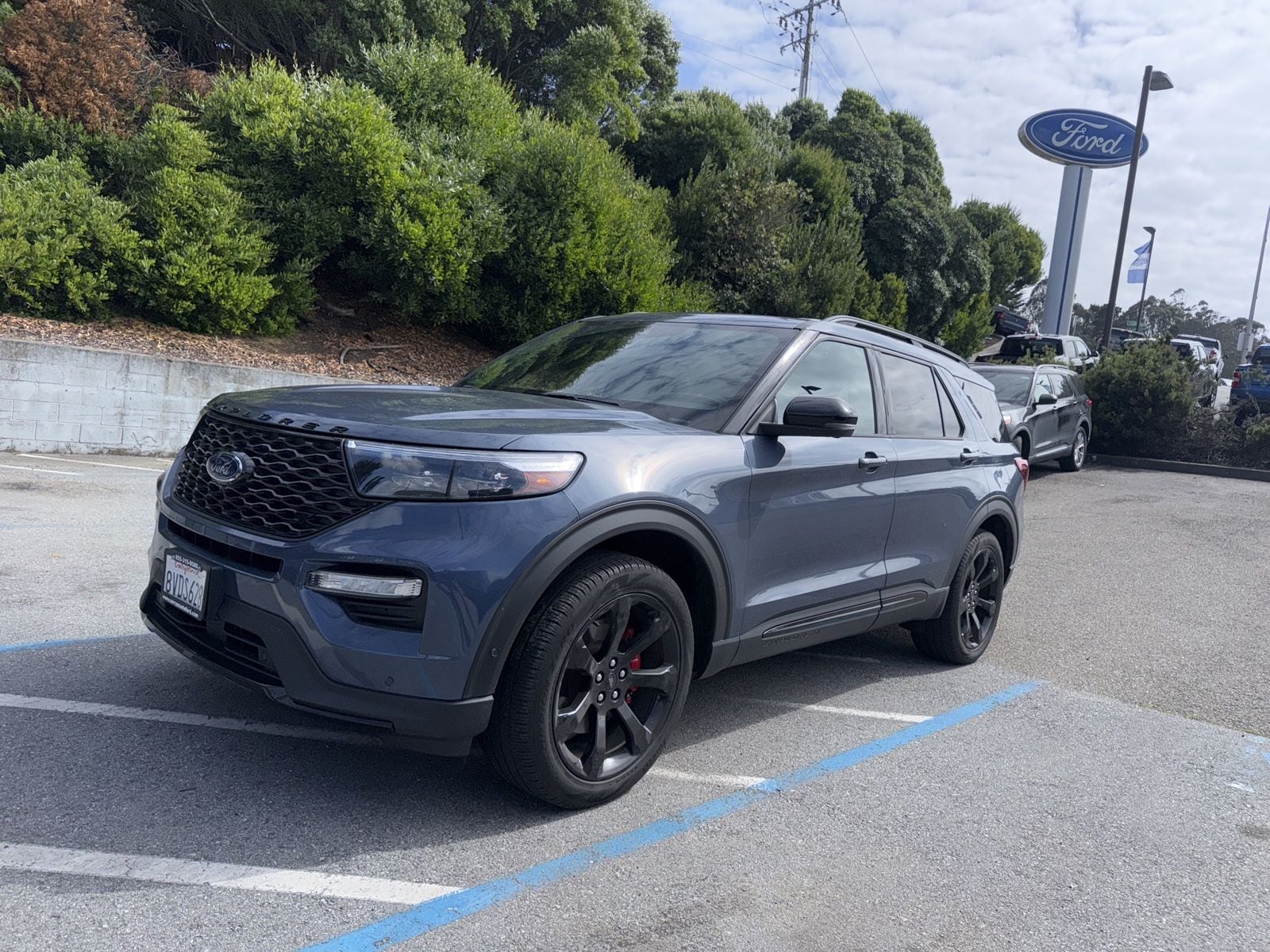 2021 Ford Explorer ST photo 3