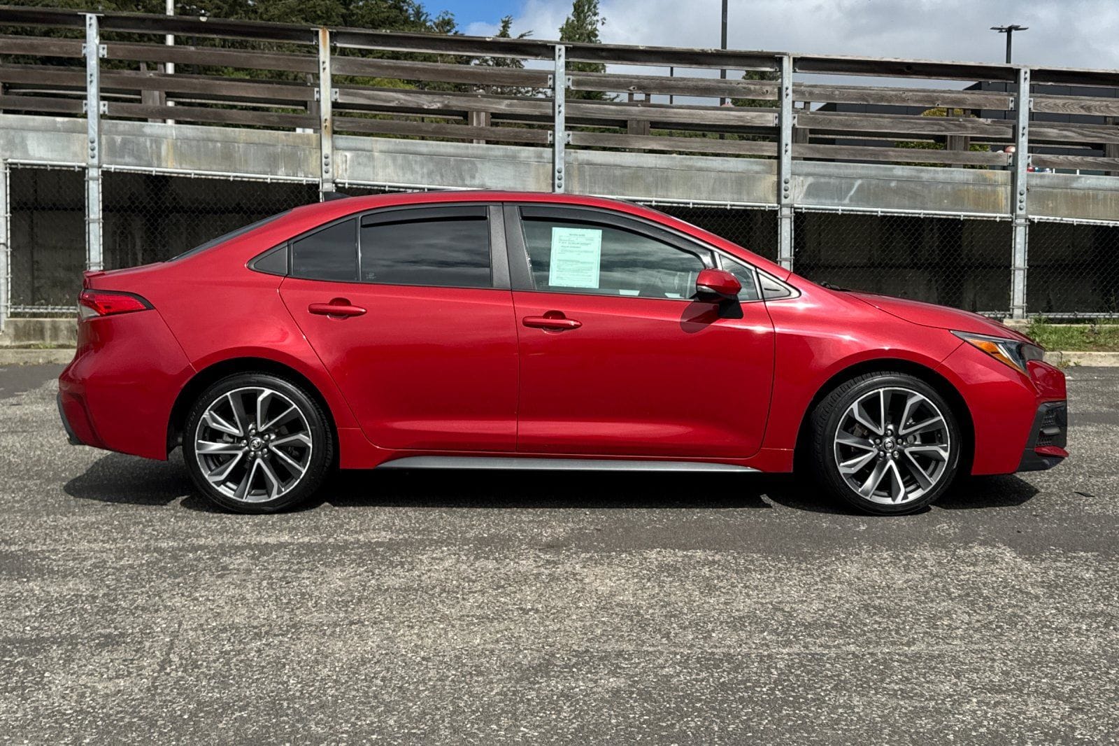 2021 Toyota Corolla SE photo 2