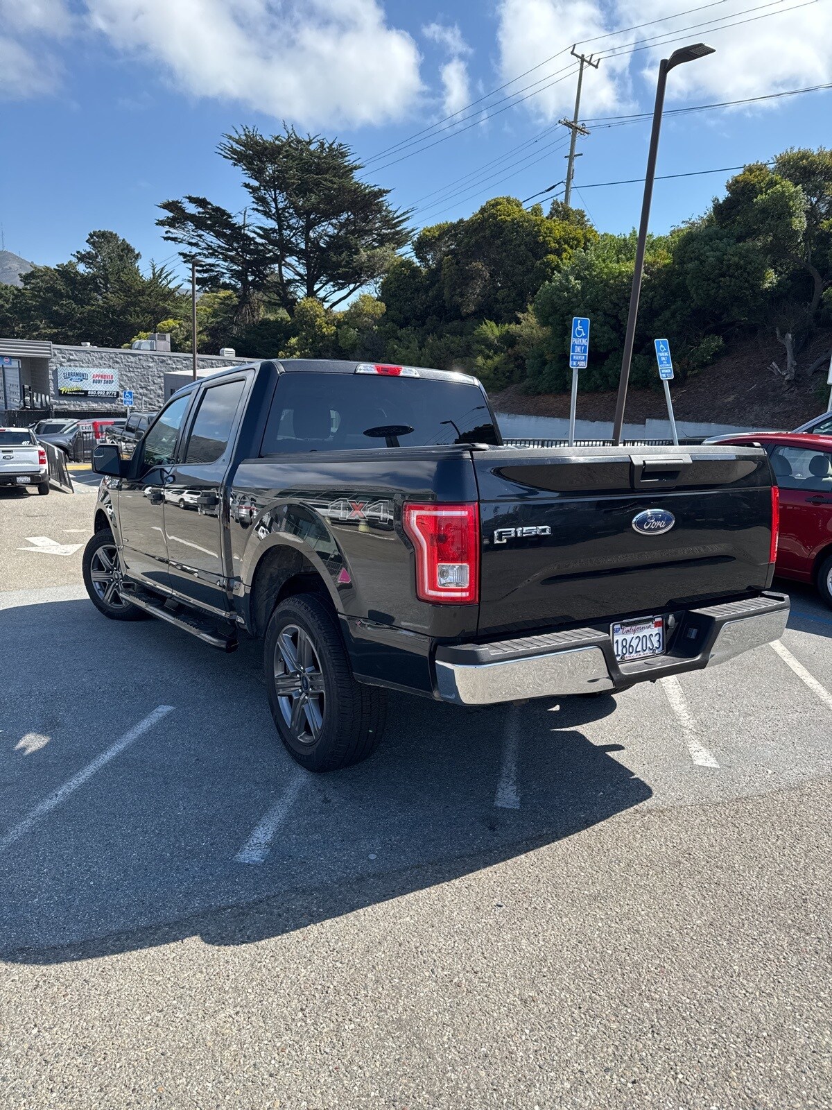 2015 Ford F-150 XLT photo 3
