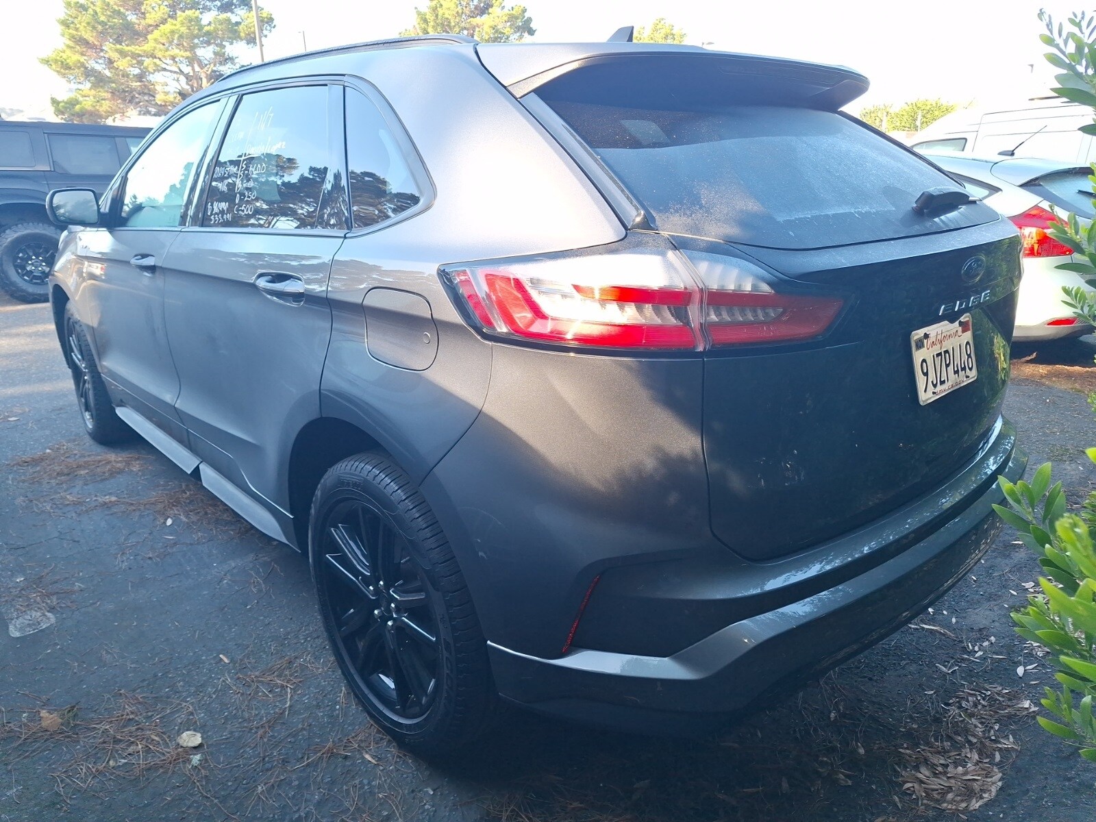 2024 Ford Edge ST photo 2