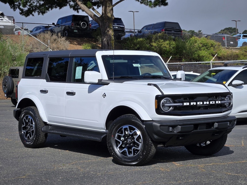 New 2026 Ford Bronco Outer Banks SUV