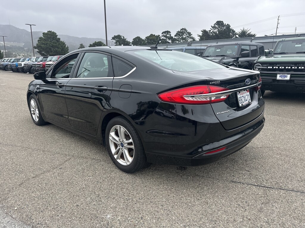 Used 2018 Ford Fusion SE Sedan