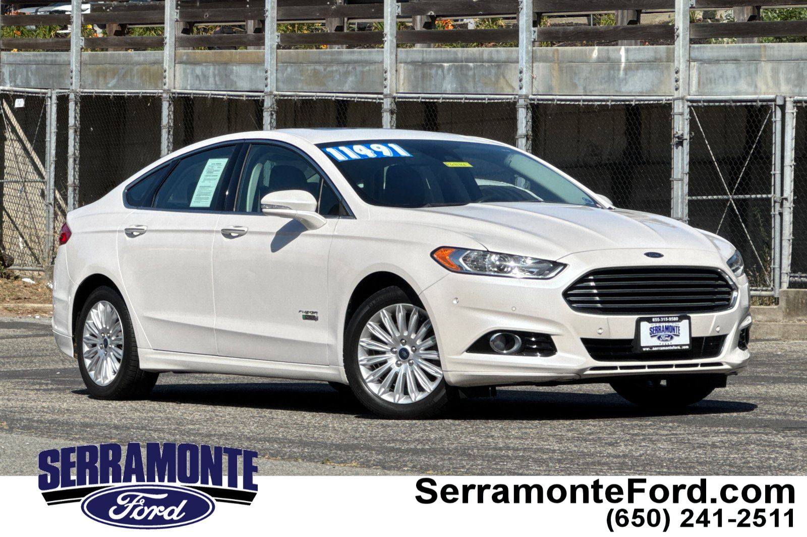 White Platinum Clearcoat Metallic 2014 Ford Fusion Energi Sedan Front-Wheel Drive Continuously Variable Transmission