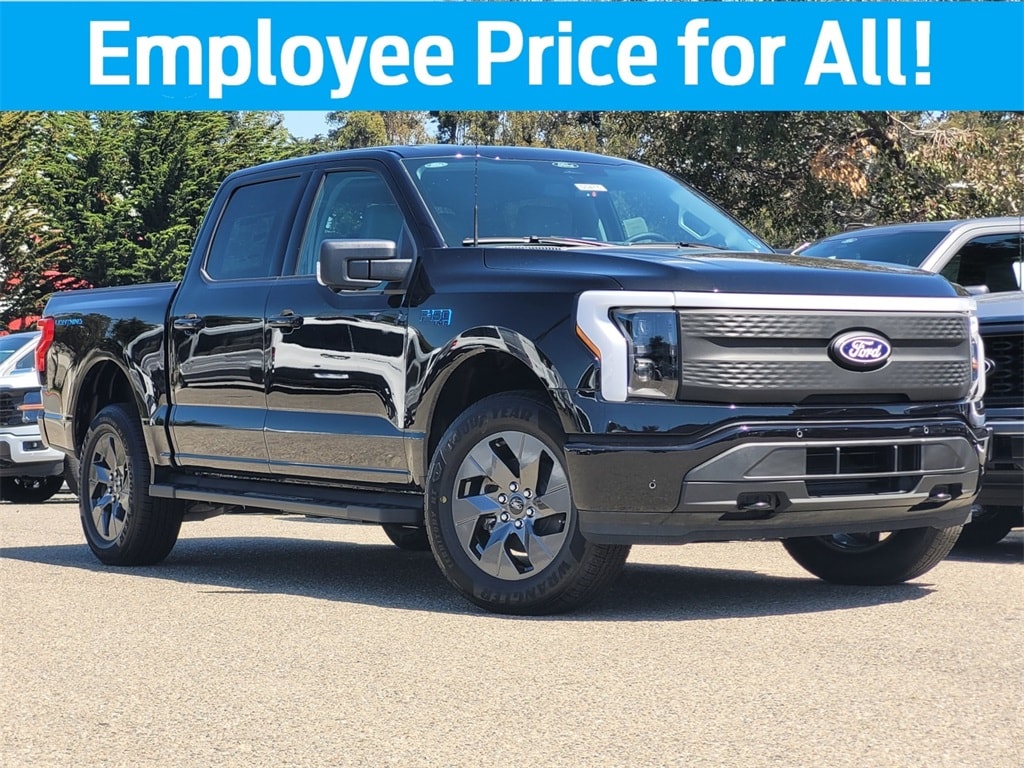 2025 Ford F-150 Lightning Flash's photo