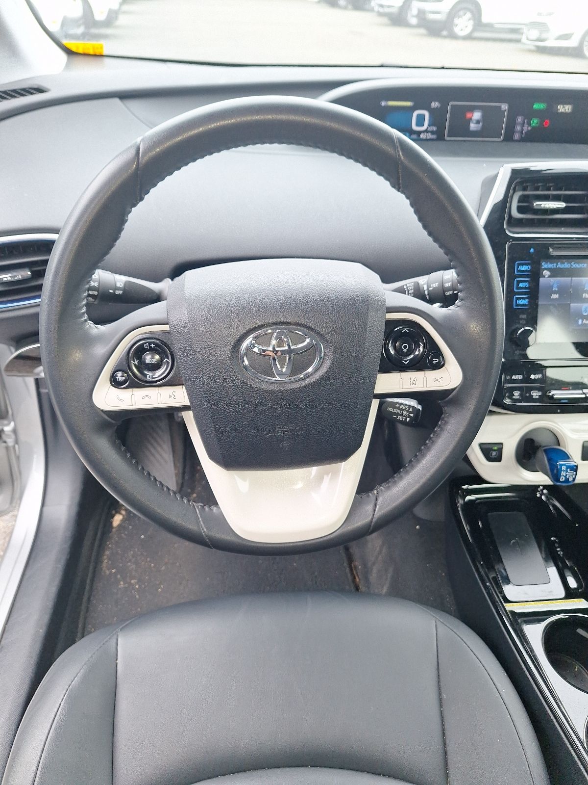 2017 Toyota Prius Three Touring photo 2