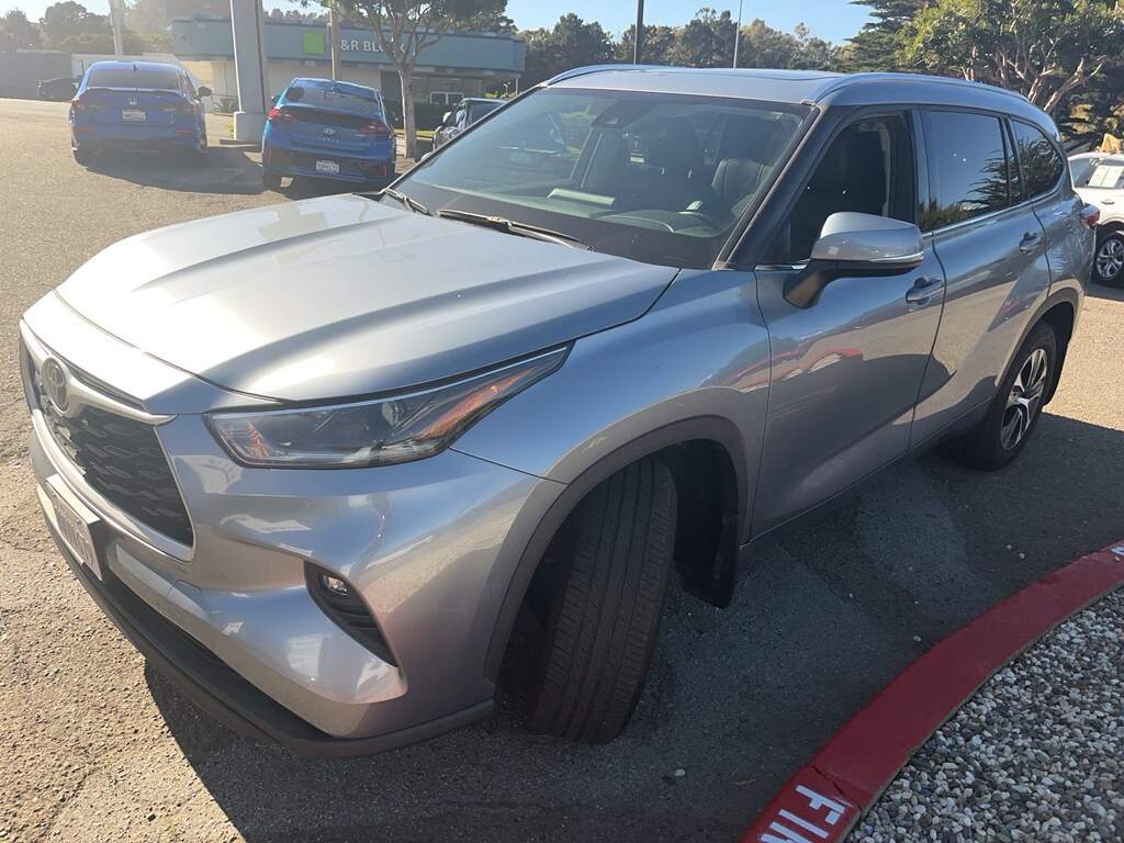 Used 2021 Toyota Highlander XLE SUV