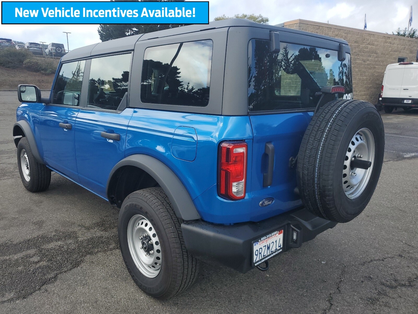 2025 Ford Bronco Base photo 4