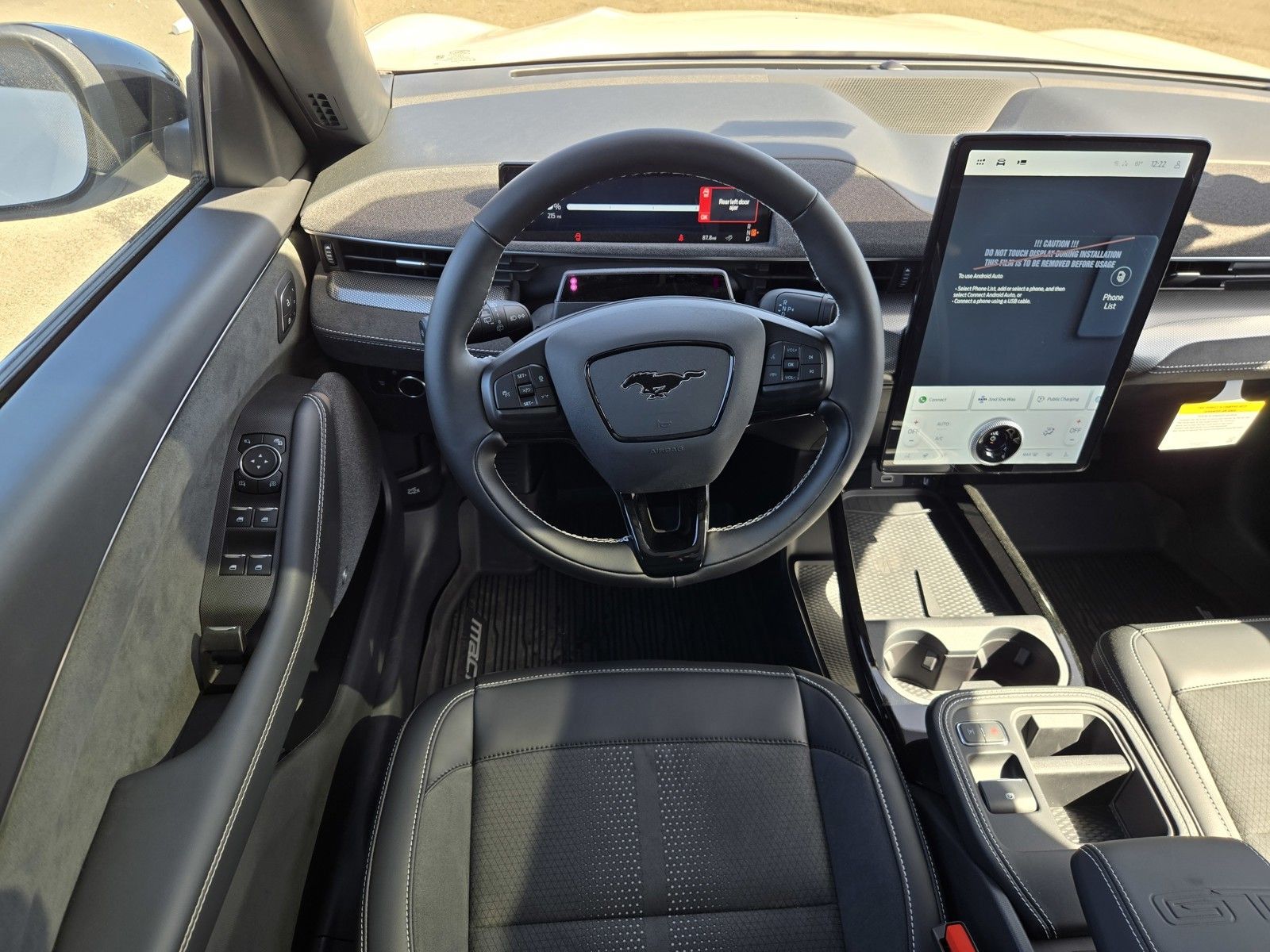 2025 Ford Mustang Mach-E GT - Photo 7