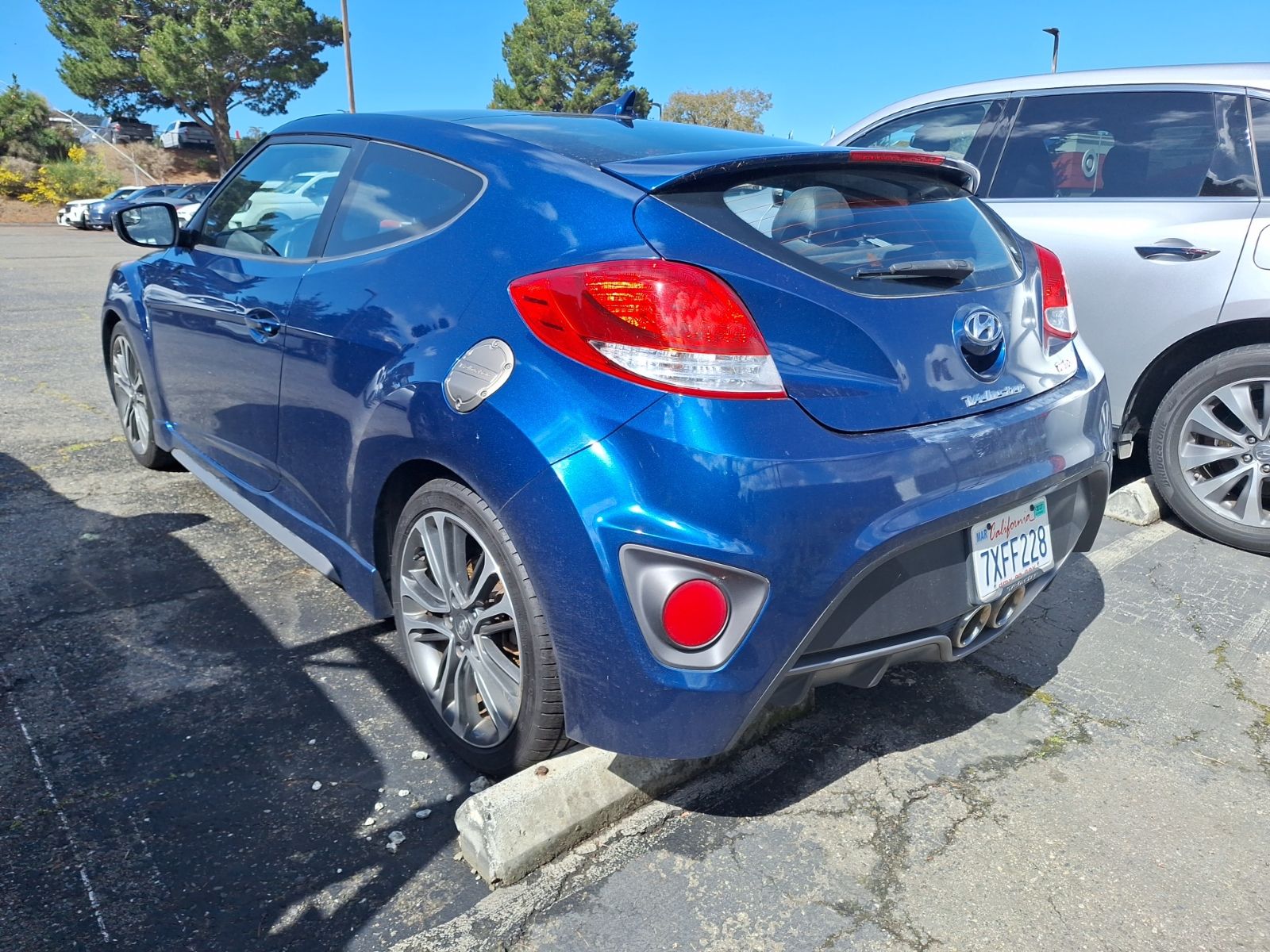 2016 Hyundai Veloster Turbo photo 4