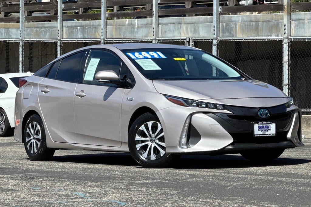Used 2020 Toyota Prius Prime XLE Hatchback