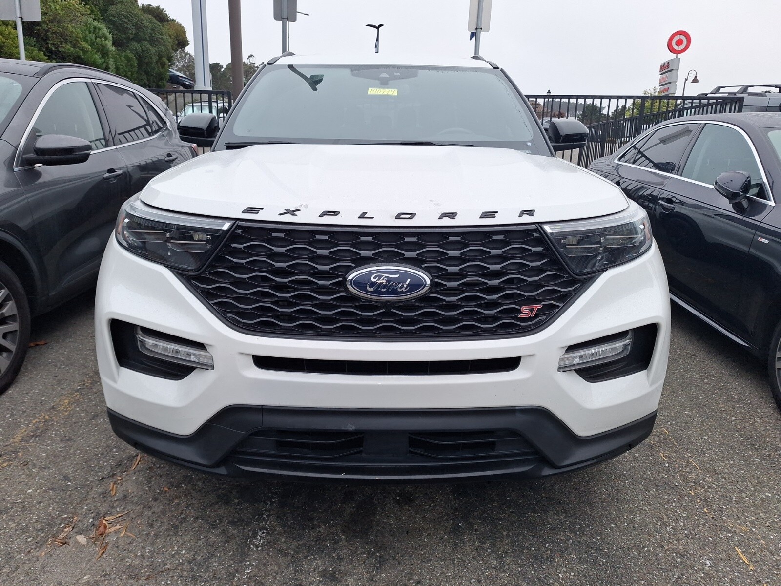 2022 Ford Explorer ST photo 2